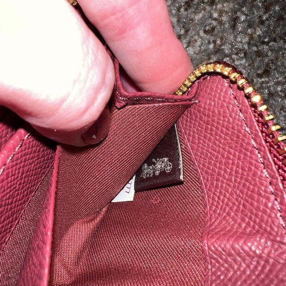 Coach Red Continental Wallet Pebbled Leather - Picture 6 of 7